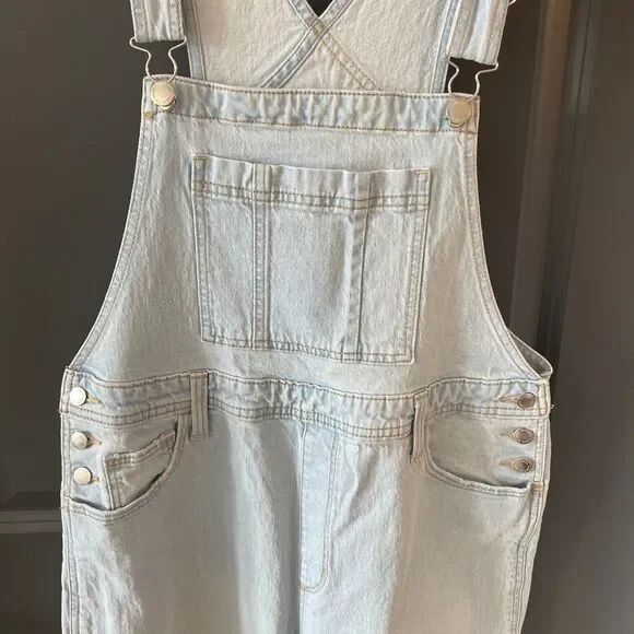 Universal Thread Light Wash Denim Long Overalls size 10 - Picture 7 of 7